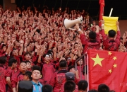 B体育娱乐-包含马赛主场迎战，球迷兴奋为球队加油助威的词条