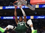 B体育电竞-雄鹿击败独行侠，取得关键胜利