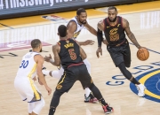 B体育电竞-包含热火客场力克骑士，取得四连胜的词条