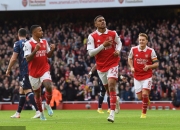 B体育入口-阿森纳队员集体训练，备战下场比赛