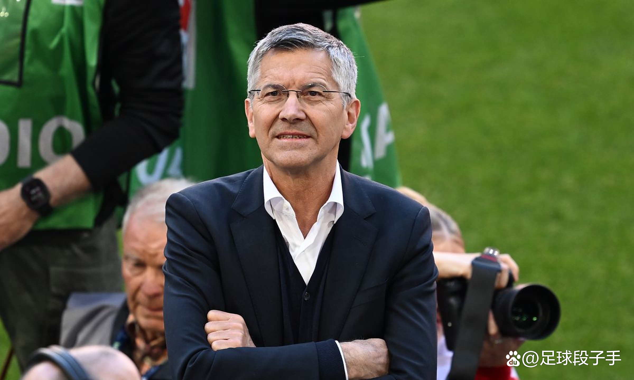 关于拜仁慕尼黑接近签下巴西后卫,强化防线的信息 关于拜仁慕尼黑接近签下巴西后卫,强化防线的信息