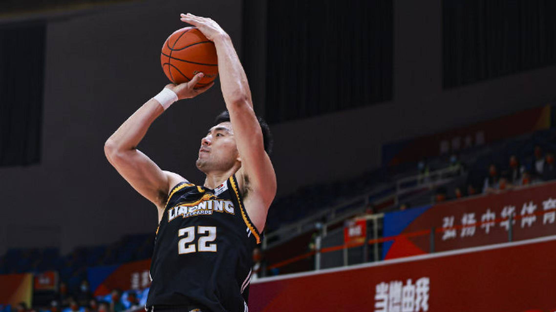 关于上海球队实现连胜,士气高涨的信息 关于上海球队实现连胜,士气高涨的信息