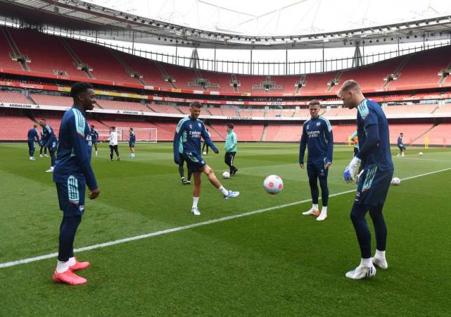 阿森纳队员集体训练，备战下场比赛