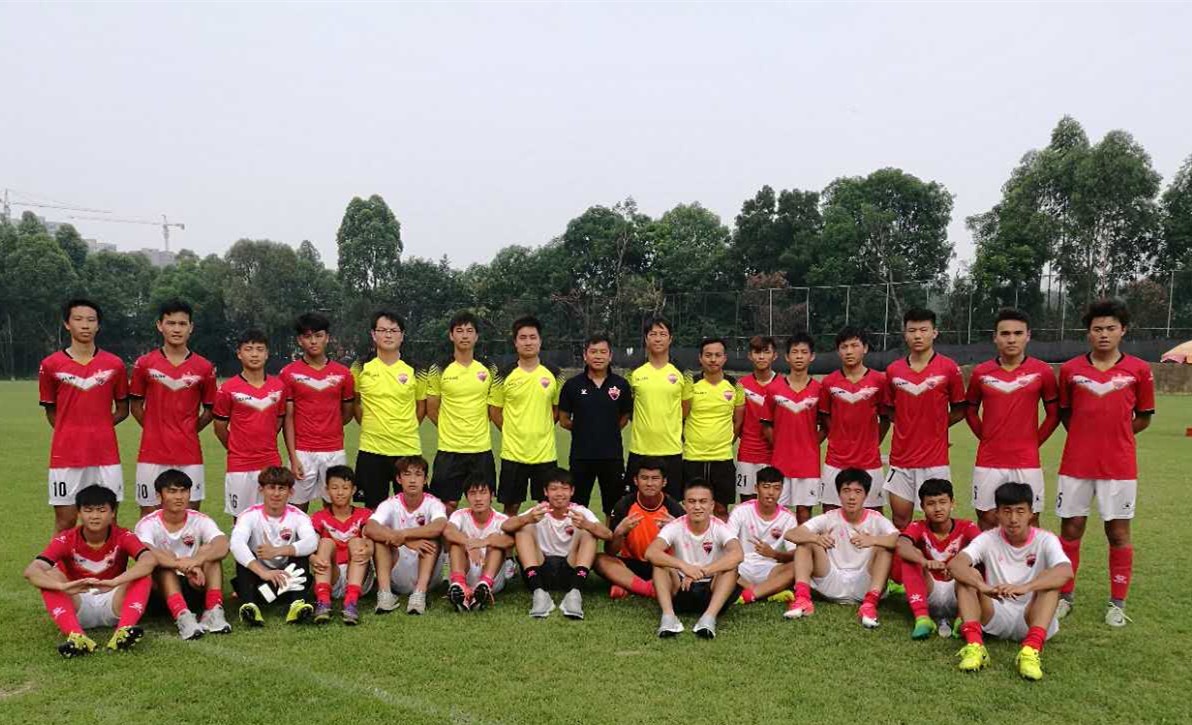 包含恩里克领衔深圳佳兆业大胜青岛黄海，提升排名的词条