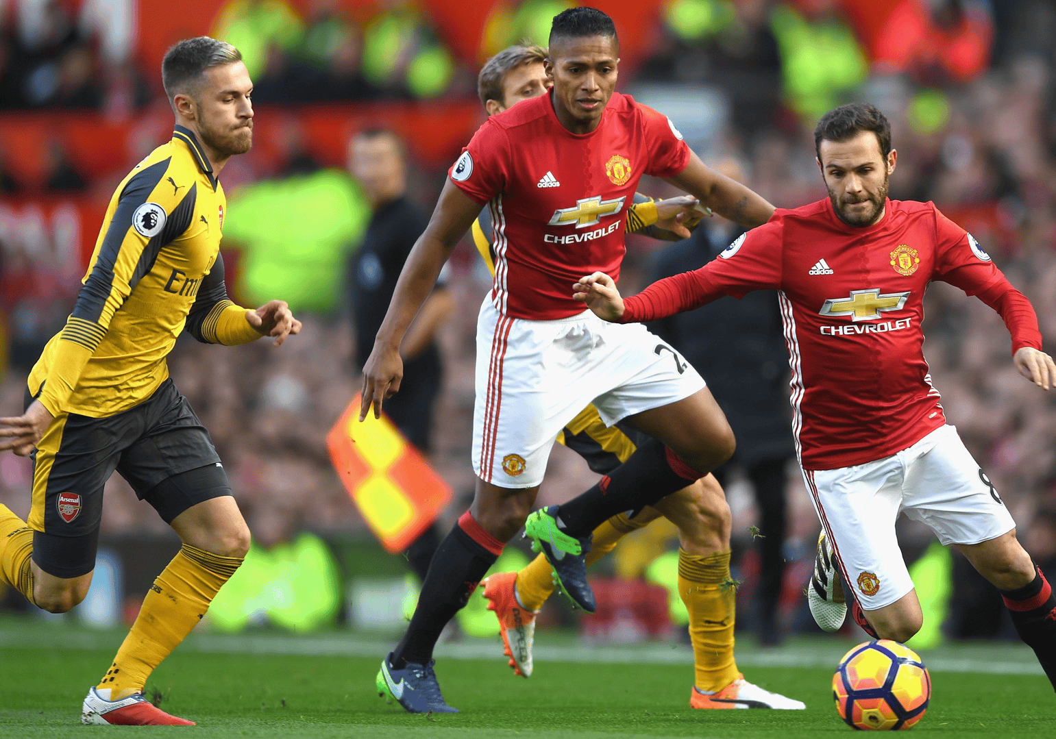 富勒姆客场击败伯明翰城，取得胜利