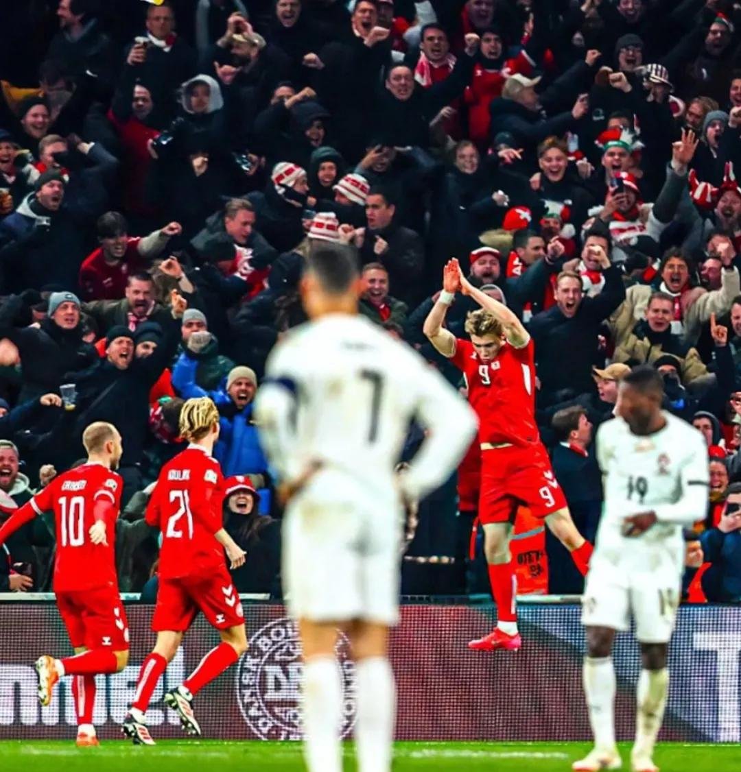 包含欧预赛比赛：葡萄牙不敌罗马尼亚，小组出线悬念的词条