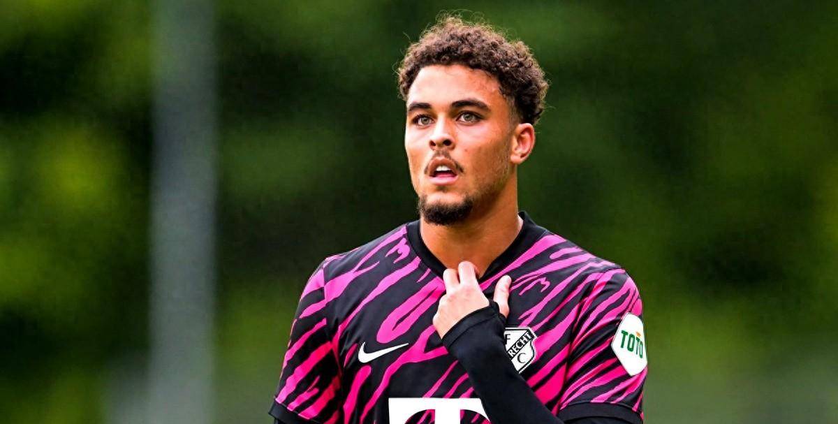 荷兰队在国际足球赛事中崭露头角