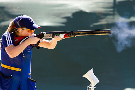 包含德国射击选手射中目标，实现金牌梦想的词条