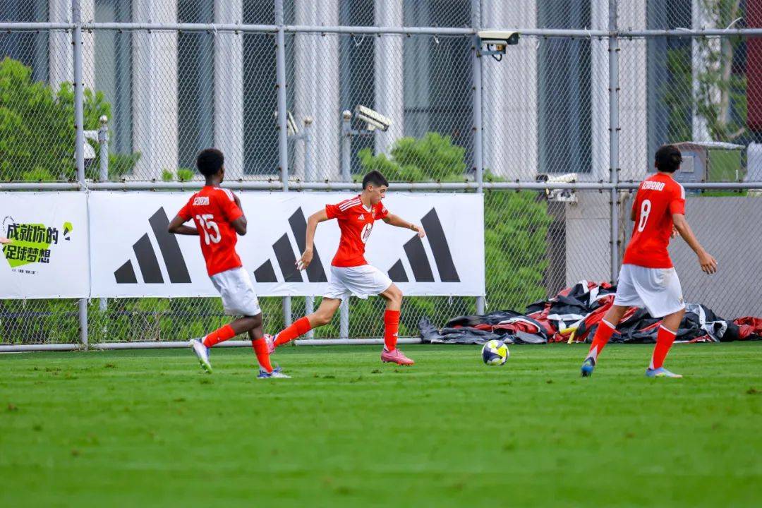 阿迪达斯宣布赞助阿联酋国家队新队服 阿迪达斯宣布赞助阿联酋国家队新队服