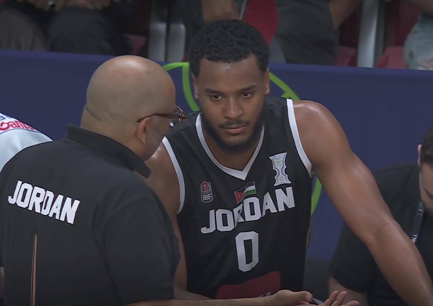 包含约旦球队备战关键比赛，全队气势如虹的词条