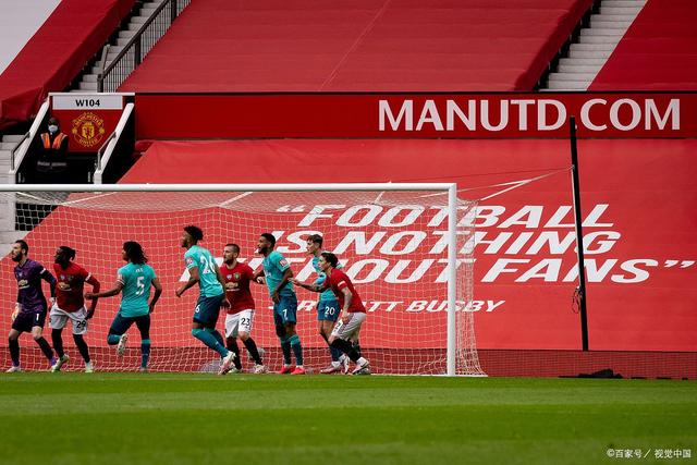 曼联与巴塞罗那互交白卷，欧冠晋级前途未明的简单介绍