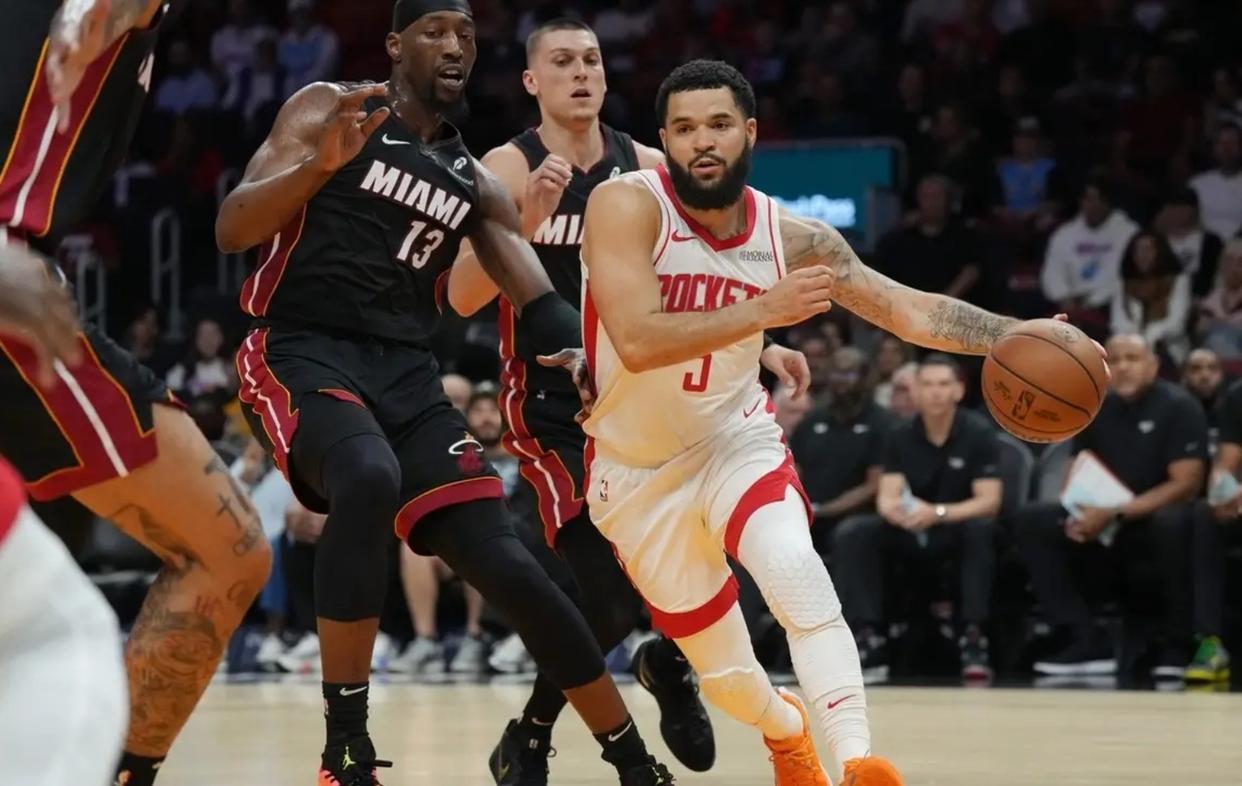 关于火箭胜热火，结束连败的信息